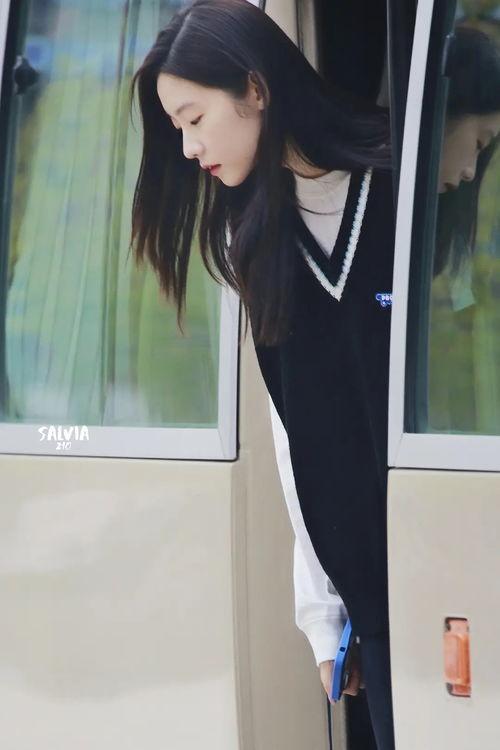 娱乐吃瓜酱女大学生,揭秘女大学生吃瓜酱背后的故事